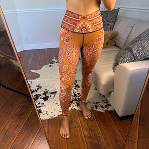 NIYAMA SOL - Beautiful Orange Paisley print legging